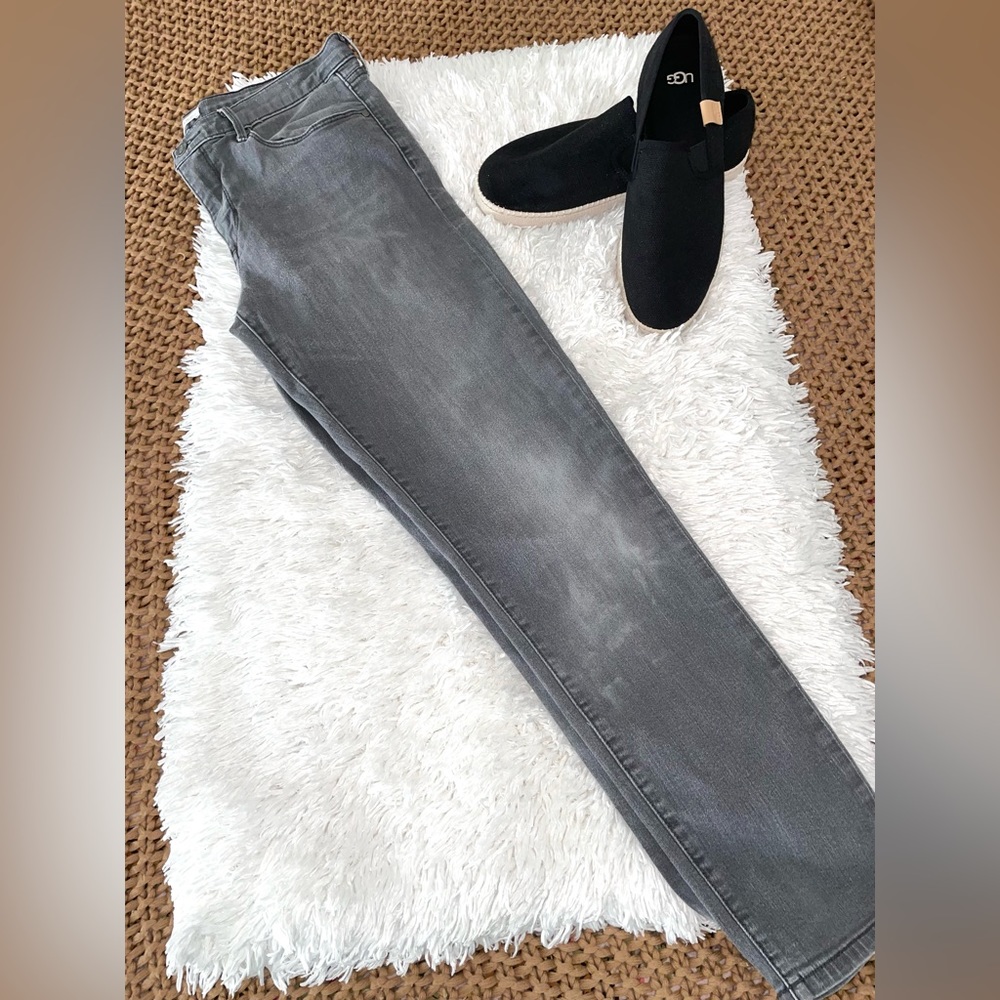 BANANA REPUBLIC Black Long Jeans Size 12